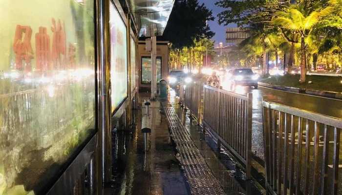 海南多地1小时下了一天的暴雨 澄迈大风破3月纪录谨防强对流