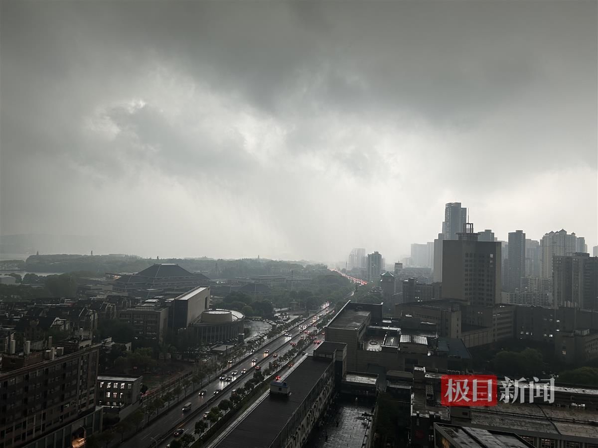 预警晋级！11级雷雨劲风+冰雹来了，或许来临湖北这些当地