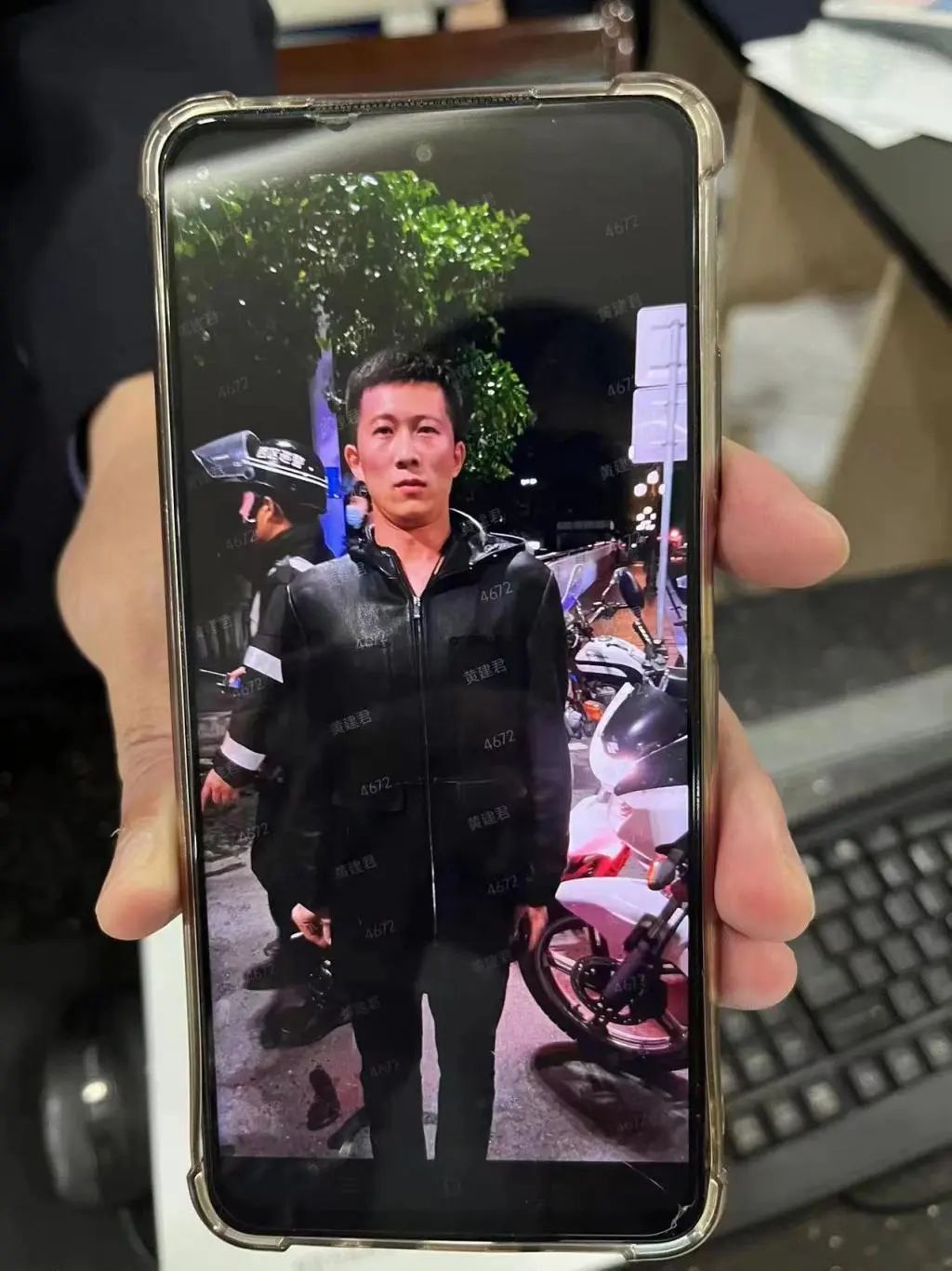 深夜突发!17岁少女跳河轻生!正陪爸爸妈妈在当地治病的青岛小伙,二话没说就冲了曩昔… 深夜突发!17岁少女跳河轻生!正陪爸爸妈妈在当地治病的青岛小伙,二话没说就冲了曩昔…