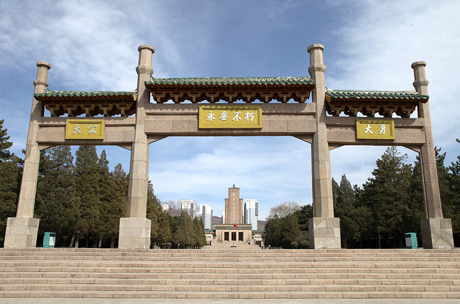 【网络中国节·清明】英雄之光 