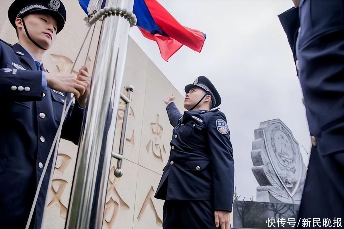 传承英烈精神、筑牢忠实警魂,浦东公安展开2023年清明思念留念活动 传承英烈精神、筑牢忠实警魂,浦东公安展开2023年清明思念留念活动