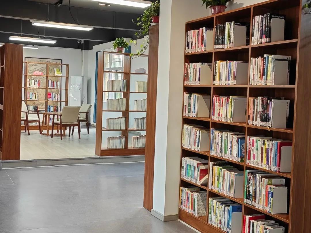 咸宁市区又一处香城书房敞开！你去打卡了吗？