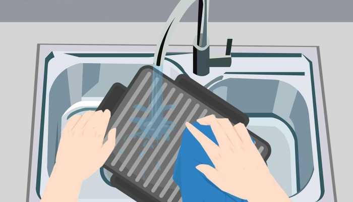 黑猩猩吃完饭主动到水池里洗盘子 大猩猩有思想吗