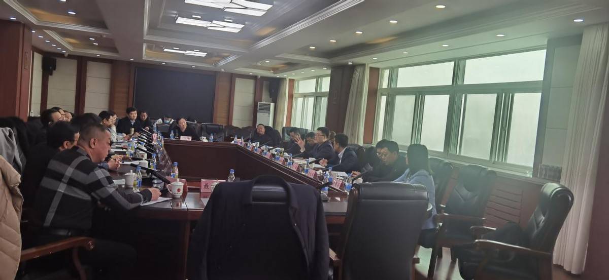 台安县举行辽宁异地商会座谈会推介要点项目执行 台安县举行辽宁异地商会座谈会推介要点项目执行