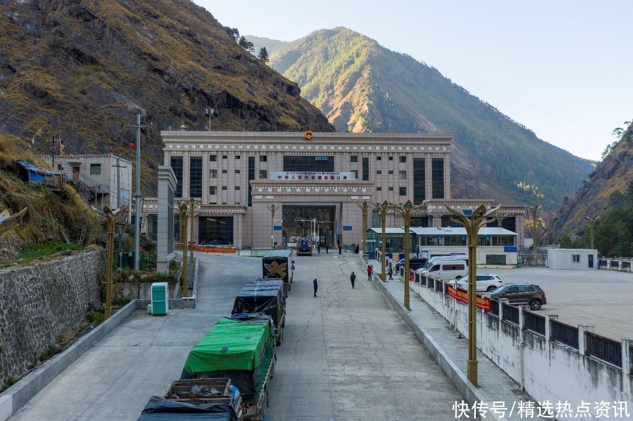 寻访最美戍边人｜“严守国门安全 擦亮‘国门手刺’是咱们的崇高使命”