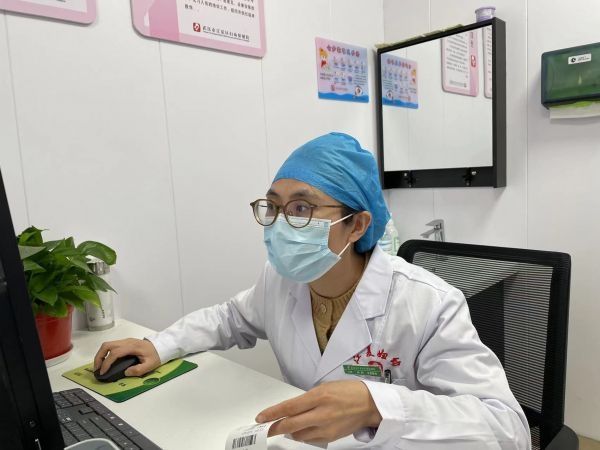 从上海三级医院“跳”到武汉底层医院,复旦硕士夫妻落户江夏 从上海三级医院“跳”到武汉底层医院,复旦硕士夫妻落户江夏