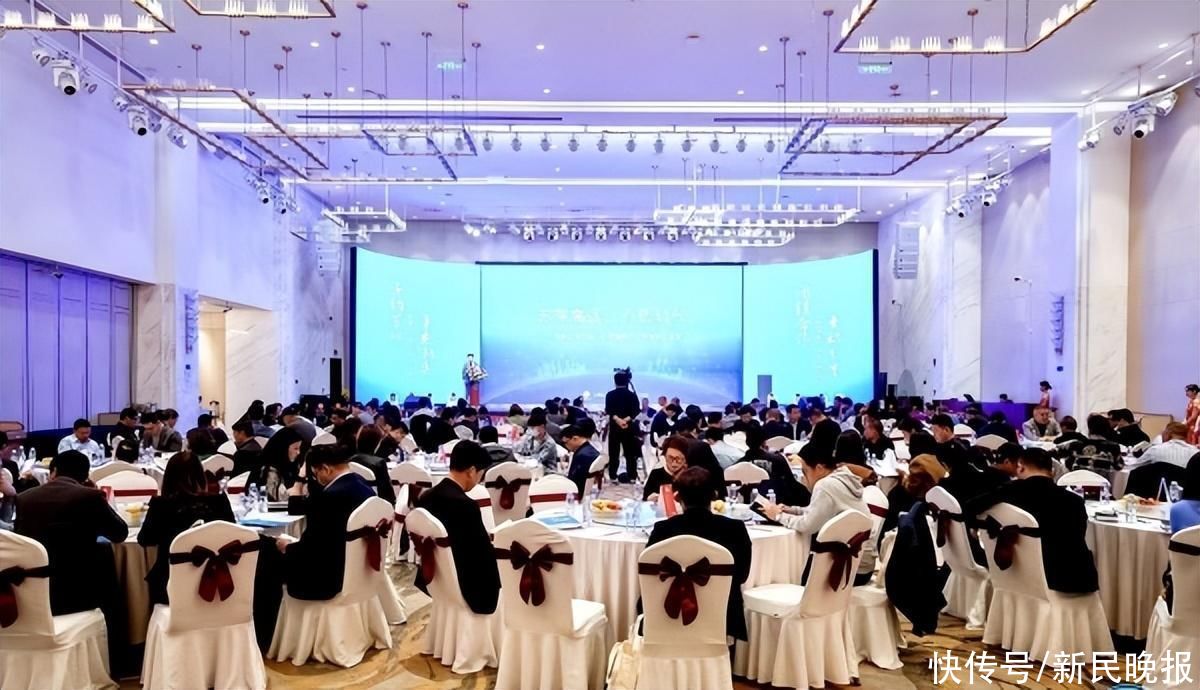 百名象商齐聚沪上 共谋新形势下民营经济破局与展开