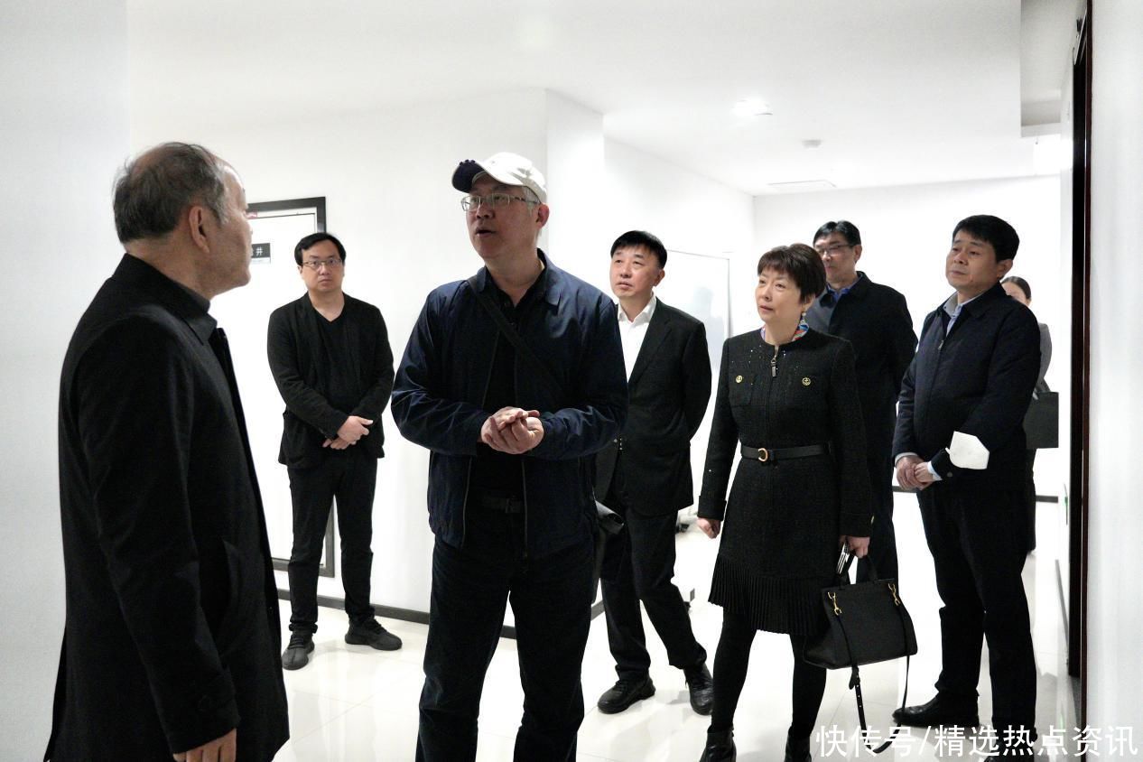 中国侨联信息传达部部长左志强一行在陕西西安调研侨联信息传达工作 中国侨联信息传达部部长左志强一行在陕西西安调研侨联信息传达工作