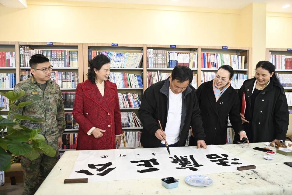 沂蒙精神沂蒙兵“万里行”文明进兵营 拥军活动来到蒙阴驻地部队 沂蒙精神沂蒙兵“万里行”文明进兵营 拥军活动来到蒙阴驻地部队