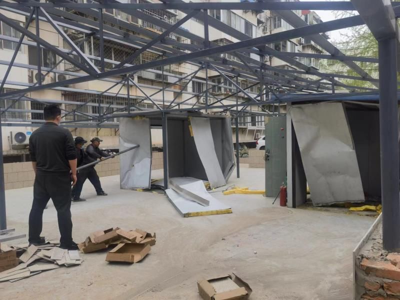 望京大街归纳行政法律队撤除前史留传违建