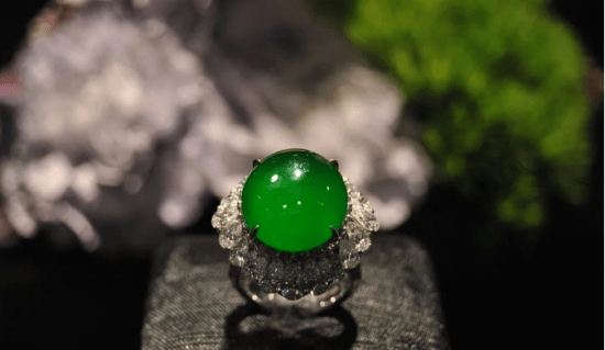 卖爆了！翡翠销量忽然“暴增”，出货量翻了5倍，职业或迎来新开展机会！