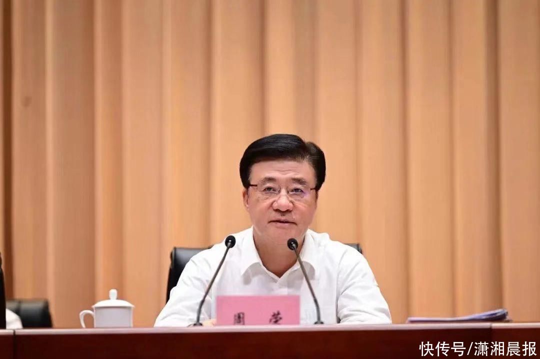 被革职一年后，中国铁路成都局集团原董事长周荣被查