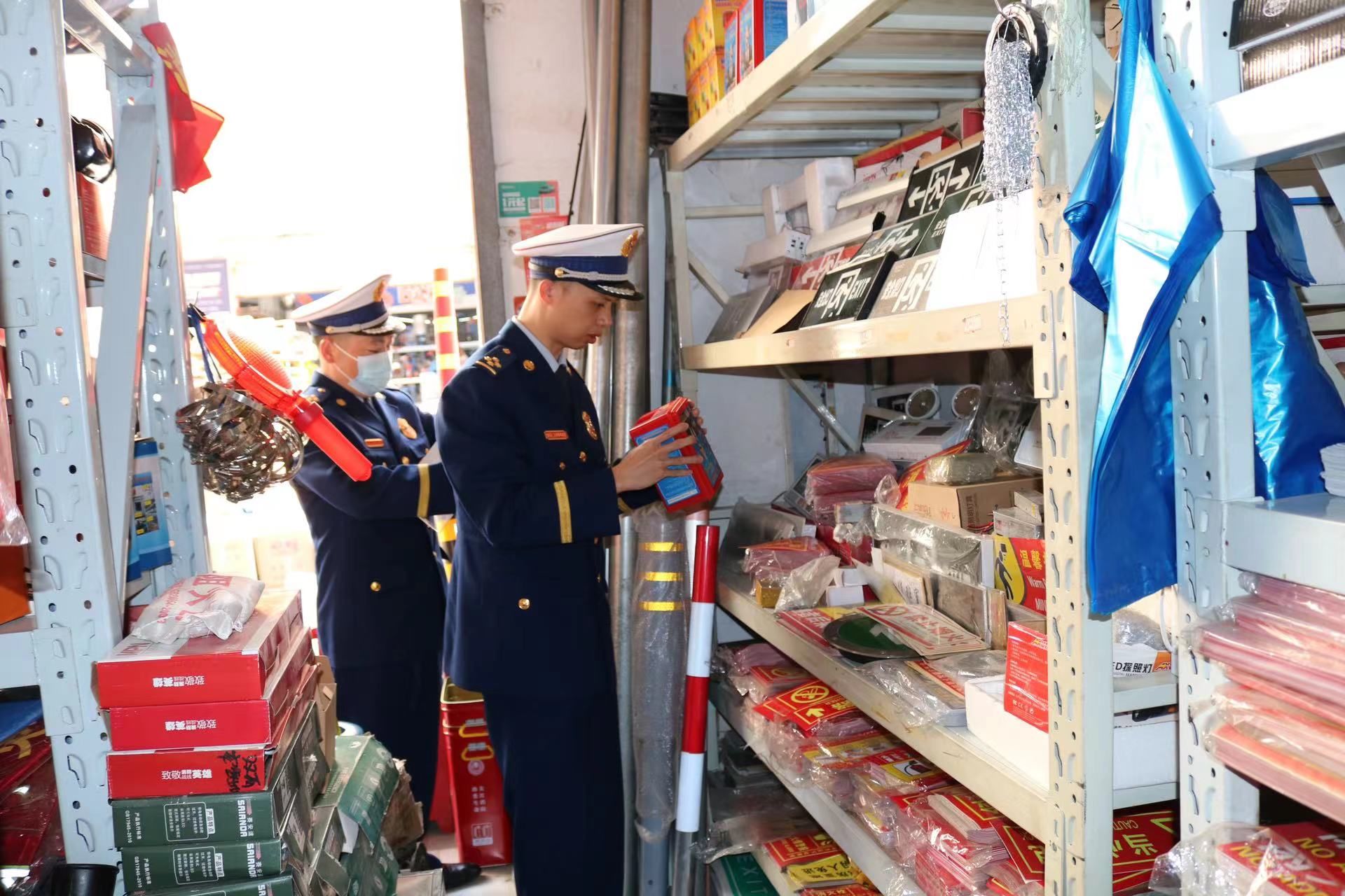 打击冒牌消防训练和制售冒充伪劣消防产品,青浦消防展开专项整治行动 打击冒牌消防训练和制售冒充伪劣消防产品,青浦消防展开专项整治行动