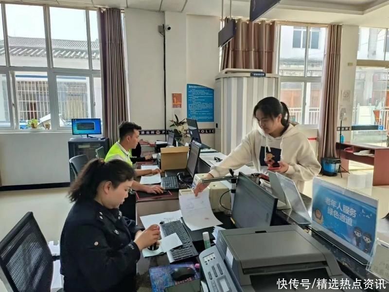 打通车驾管服务 “最终一公里” 龙场乡“警保协作”归纳服务点试营业 打通车驾管服务 “最终一公里” 龙场乡“警保协作”归纳服务点试营业