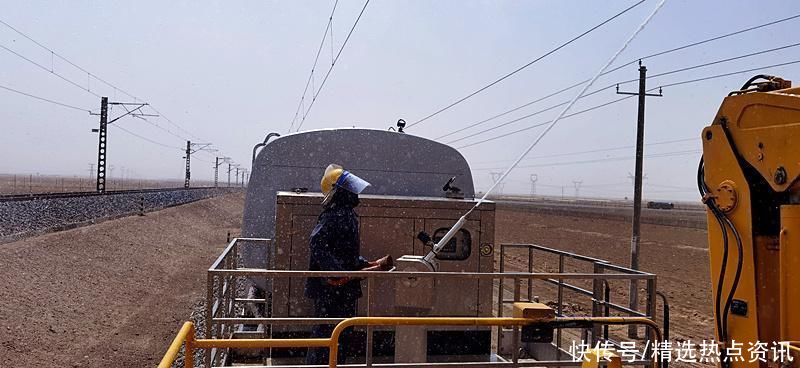 盐污冲刷 保证青藏高原“万丈盐桥”疏通运转