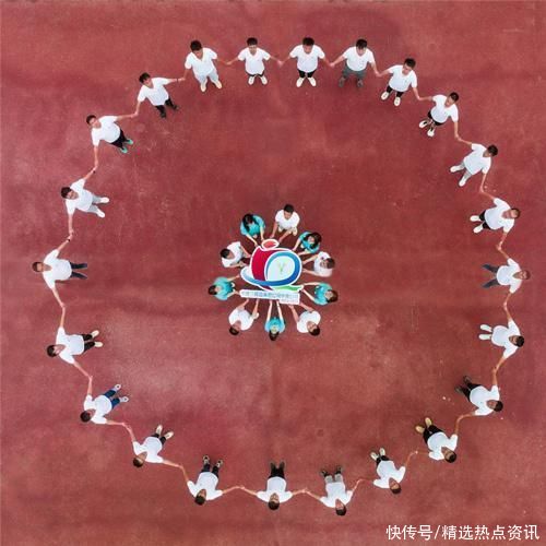 松雅湖湿地公园迎来项目建设者 健步走增强员工归属感