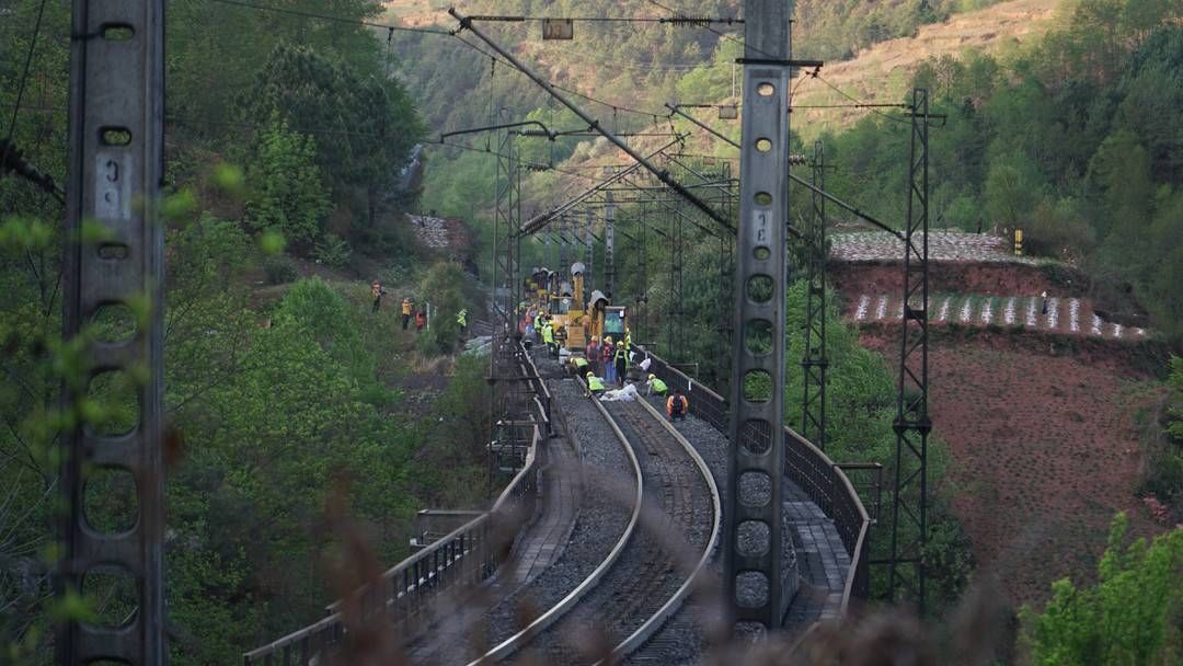估计6月初完结 成昆铁路四川段敞开大修会集修