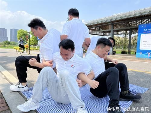 松雅湖湿地公园迎来项目建设者 健步走增强员工归属感