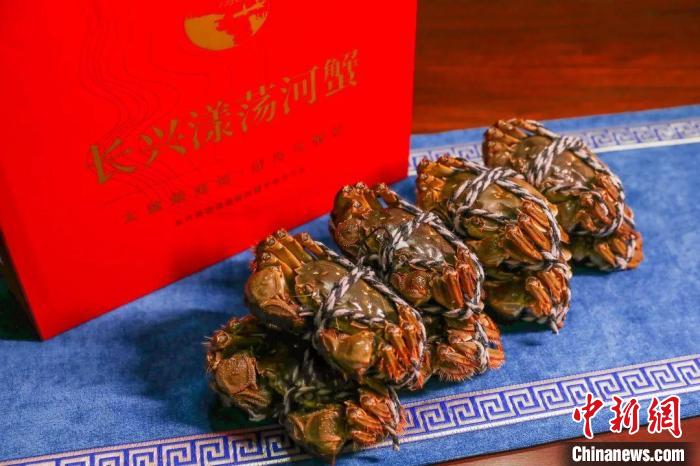 长兴漾荡河蟹 钱昕彤 摄