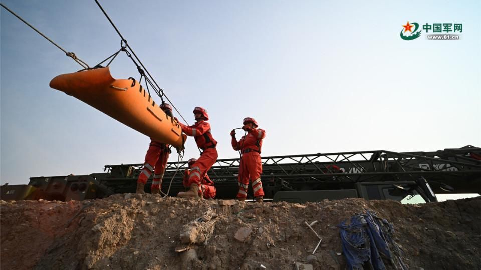 争分夺秒！武警天津总队机动支队翻开实战化救援演练