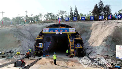 泸丘高速公路项目稳步推动 泸丘高速公路项目稳步推动