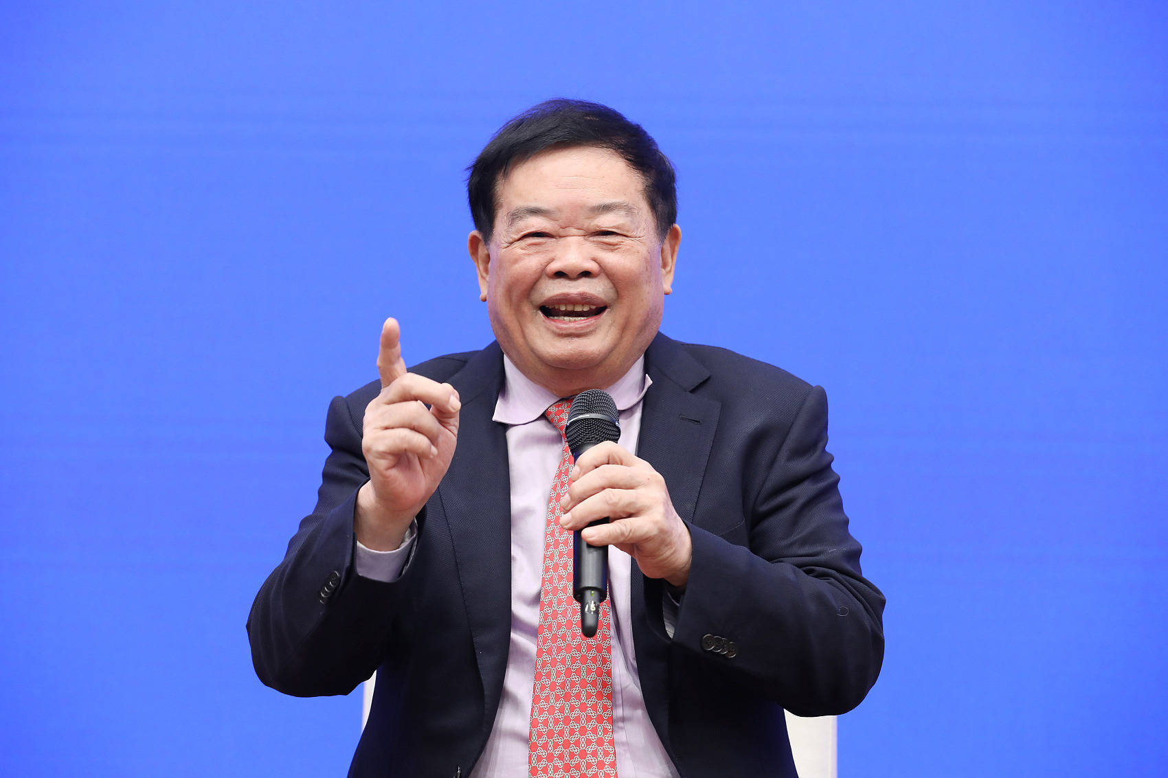 别再神化特斯拉,降低曹德旺了 别再神化特斯拉,降低曹德旺了