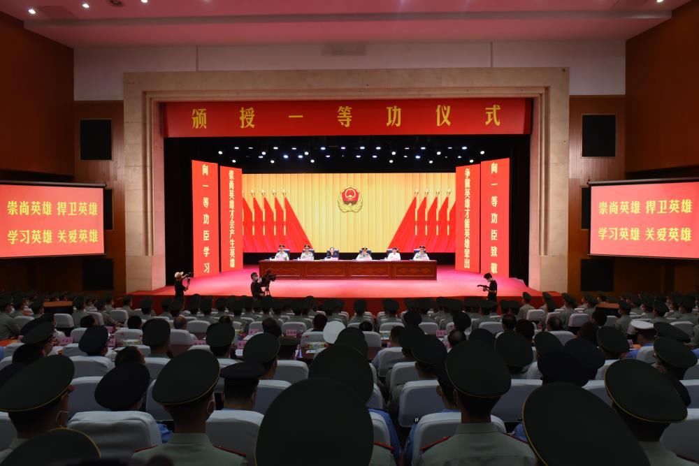 一等功！“95后”海警法律员用生命保卫祖国海疆