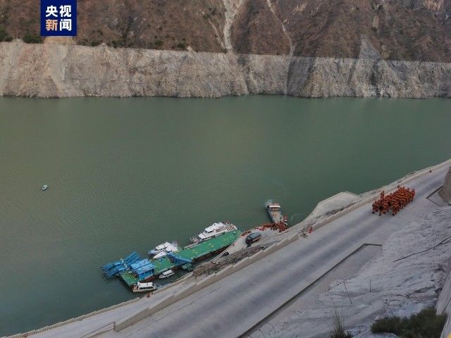 四川盐源断崖火灾继续补救中 南北两线仍有显着前方