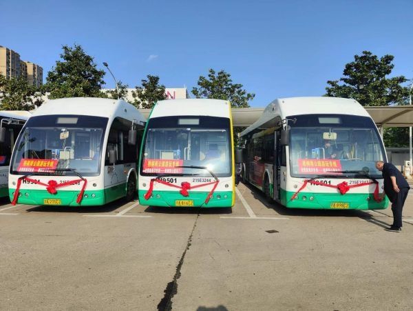 今日大武汉｜①明日136家国企组团招聘②撮虾子节开幕③国家疾控局谈近期疫情