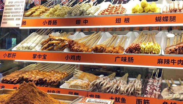 长沙游客不满8根炸串115元被骂穷是什么情况 美食城:已辞退员工