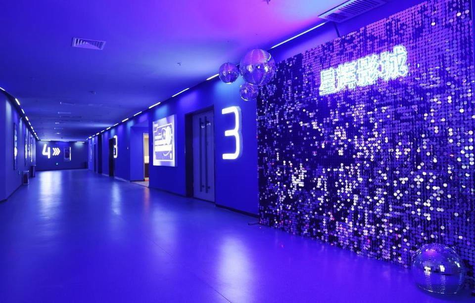 20多米超大巨幕厅霸气上台,山东文旅星辉影城市中环宇城店开业 20多米超大巨幕厅霸气上台,山东文旅星辉影城市中环宇城店开业