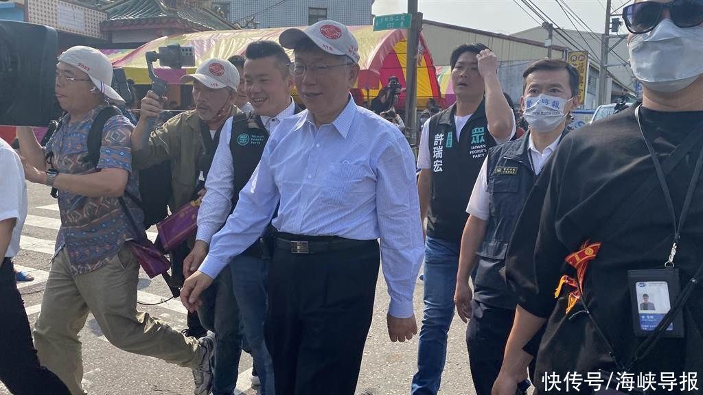 今天没挂号党内初选向朱立伦示好? 本来柯文哲去跟大甲妈祖进香了