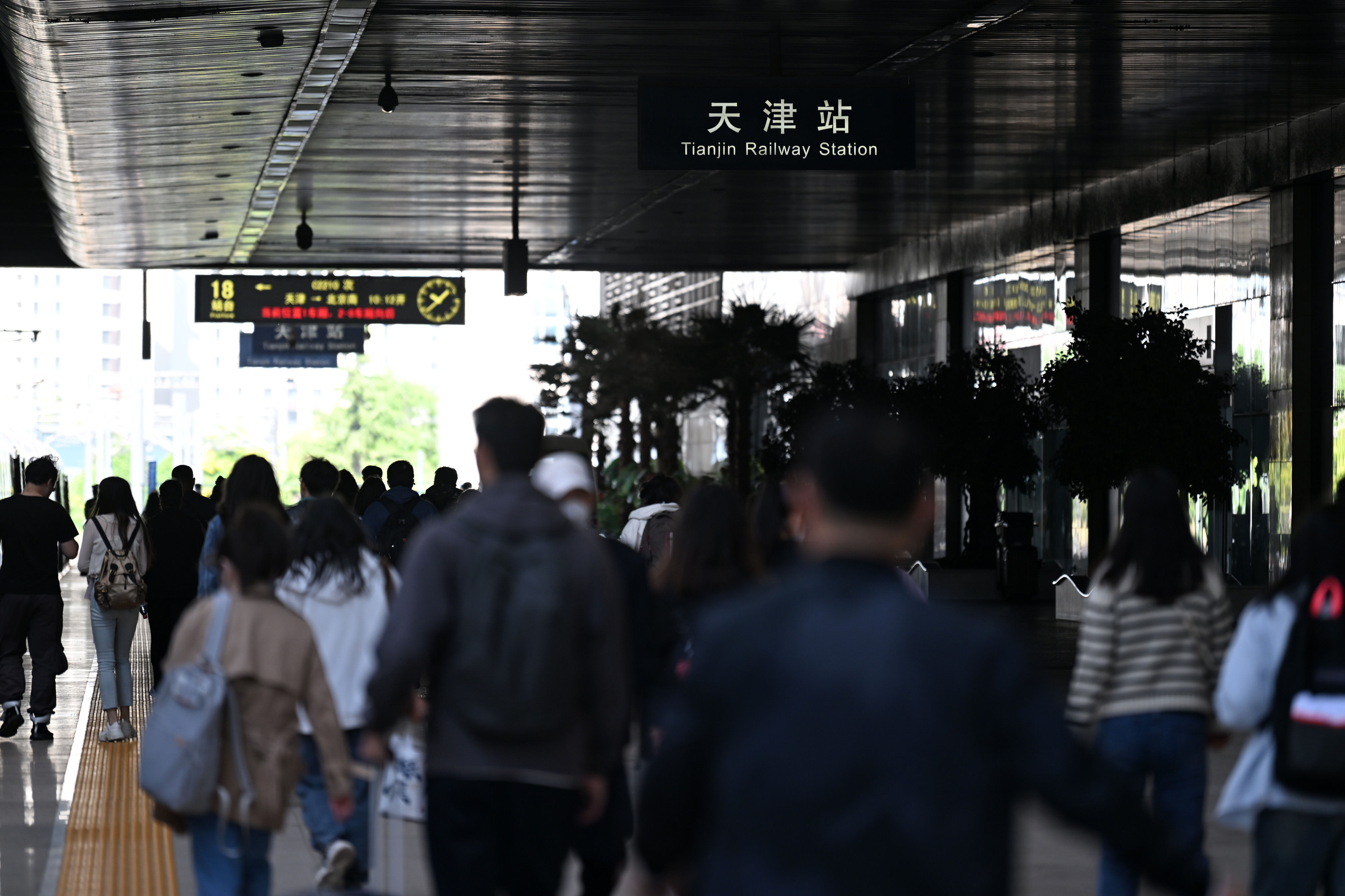 京津城际“五一”小长假满图运转 京津城际“五一”小长假满图运转