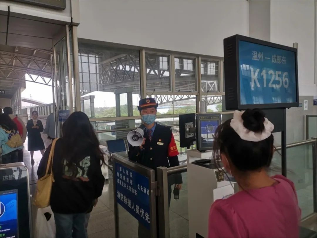 手慢无！“五一”鄂州加开多趟列车