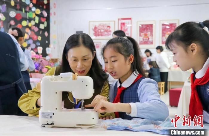 第28届华夏园丁大联欢活动在重庆举办 第28届华夏园丁大联欢活动在重庆举办