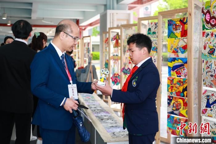 第28届华夏园丁大联欢活动在重庆举办 第28届华夏园丁大联欢活动在重庆举办