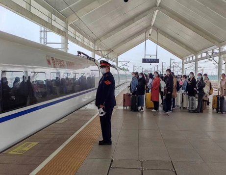 五一首日发送旅客23862人,曲阜东站增开10列顶峰列车 五一首日发送旅客23862人,曲阜东站增开10列顶峰列车