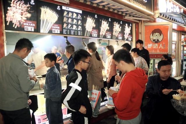 东营商河路“潮玩·新基地”夜市系列活动发动 东营商河路“潮玩·新基地”夜市系列活动发动