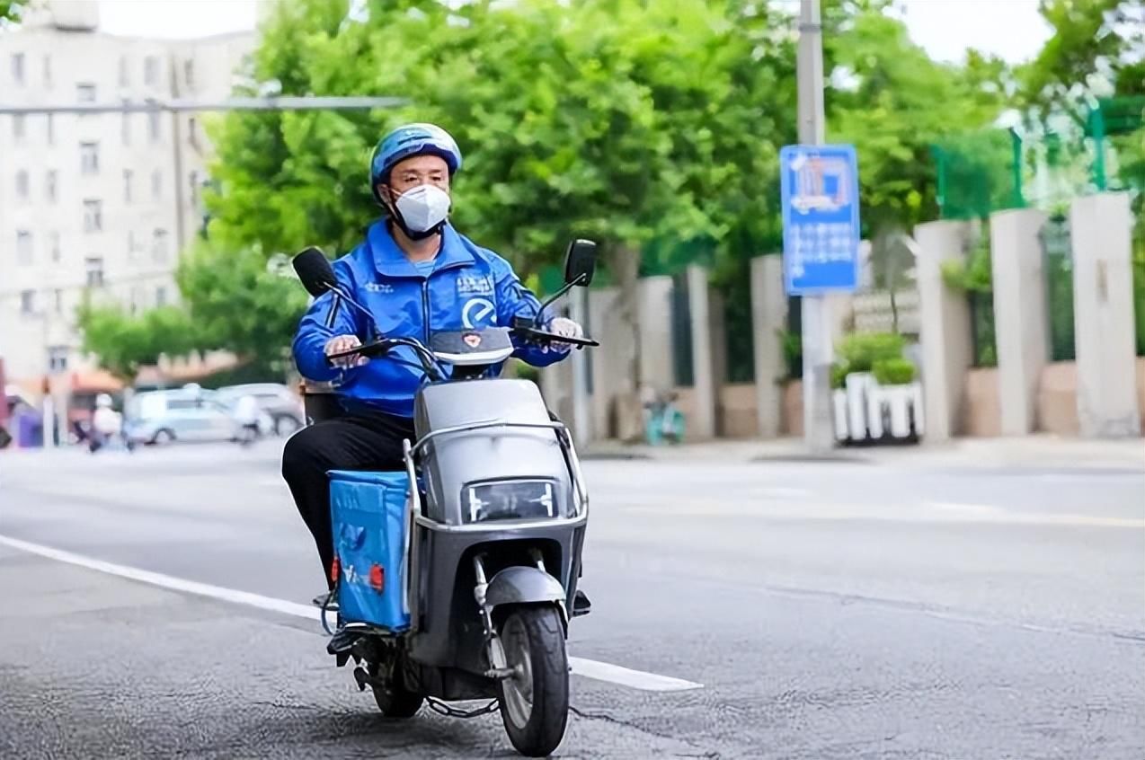 脱下戎衣，他们奏响“劳动者之歌”