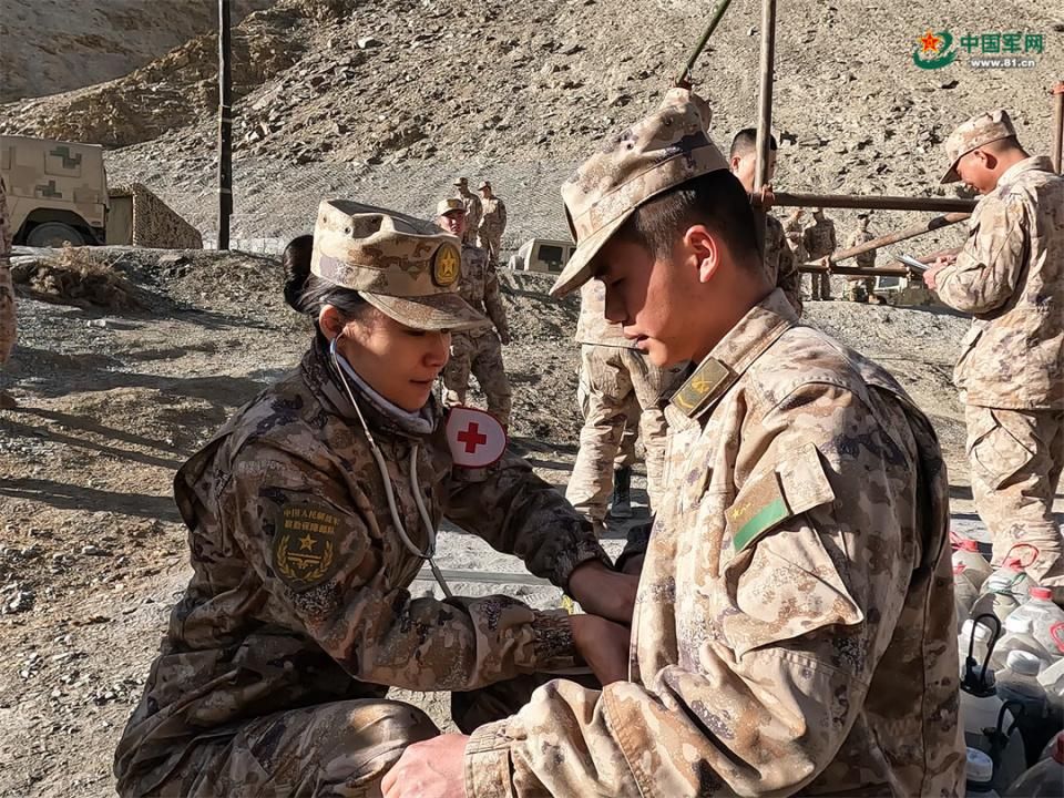 了不得的中国武士丨张瑛:海拔5681米,那里有她最顾虑的人 了不得的中国武士丨张瑛:海拔5681米,那里有她最顾虑的人