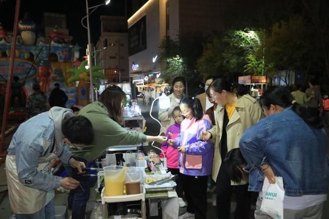 东营商河路“潮玩·新基地”夜市系列活动发动 东营商河路“潮玩·新基地”夜市系列活动发动
