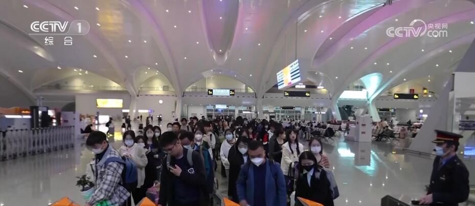 “五一”假期调查 