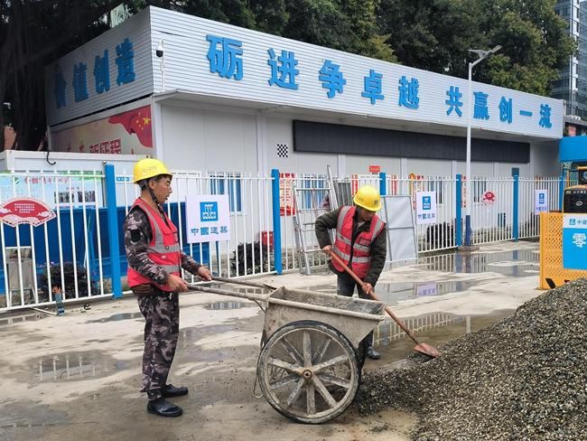 “五一”假日,中建海峡建造者据守一线抢时间、赶进展 “五一”假日,中建海峡建造者据守一线抢时间、赶进展