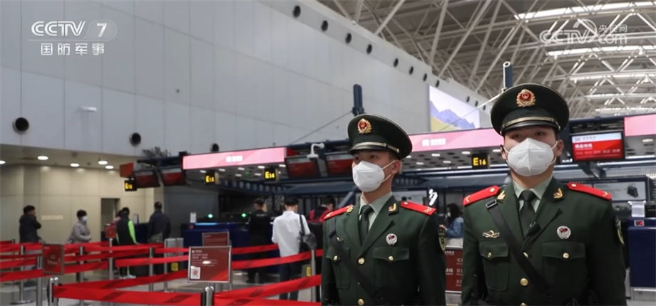 “五一”假日 武警官兵多措并重护航旅客安全出行 “五一”假日 武警官兵多措并重护航旅客安全出行