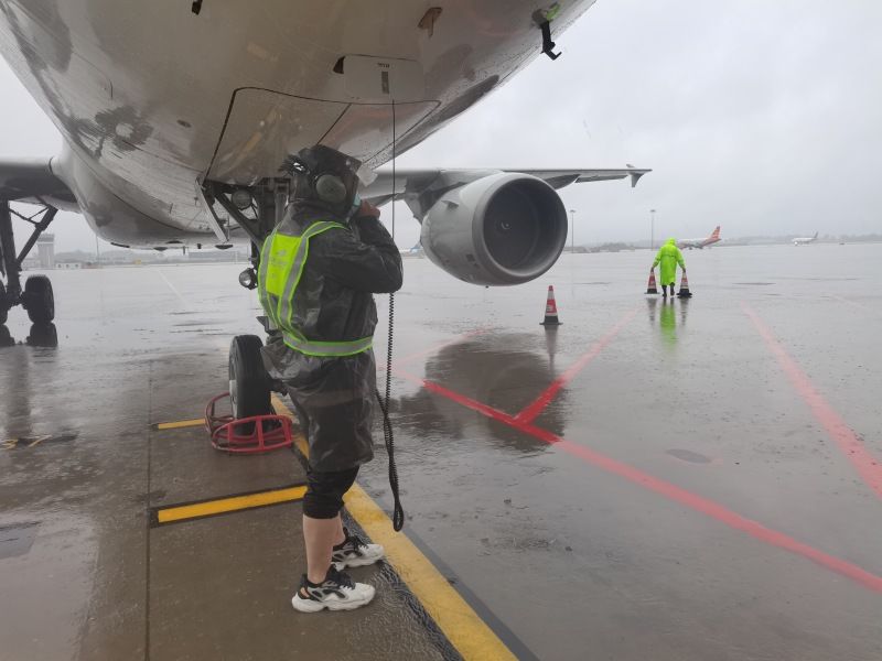 郑州机场“五一”假日客运量近40万人次,超2019年同期水平 郑州机场“五一”假日客运量近40万人次,超2019年同期水平