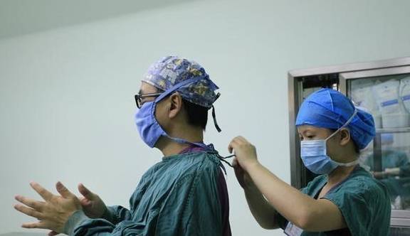 内检的为难:男医师内检“一阳指”,一些产妇以为被“占廉价” 内检的为难:男医师内检“一阳指”,一些产妇以为被“占廉价”