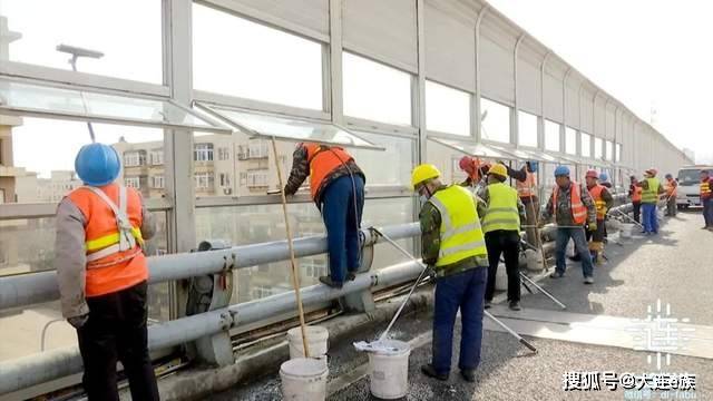 从星海湾大桥到过街天桥,焕新了! 从星海湾大桥到过街天桥,焕新了!