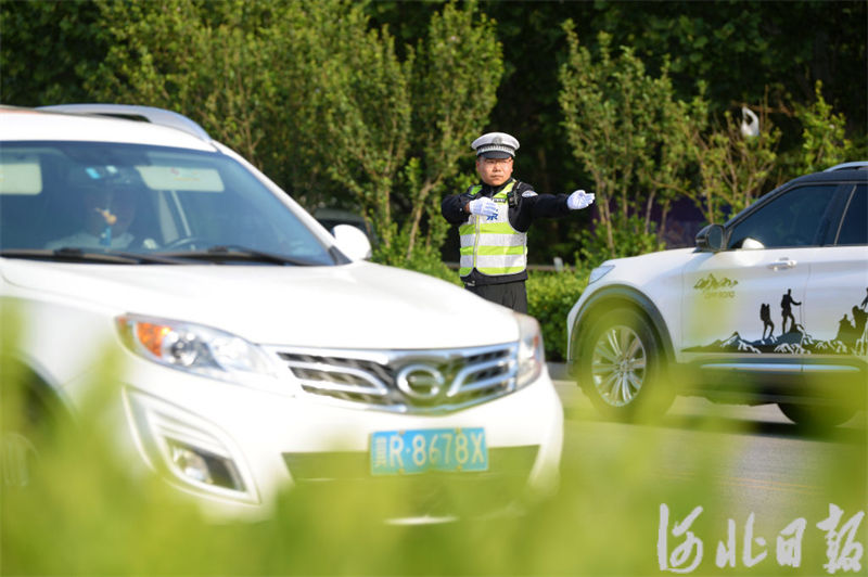 河北文安:假期值守保疏通 河北文安:假期值守保疏通