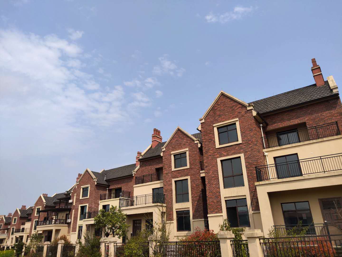 不论一栋楼有多高，买房首选这4个楼层，是业界公认的黄金楼层