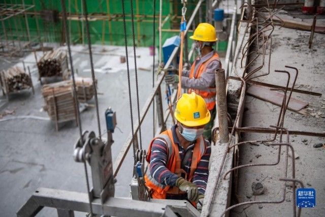 假期里的劳作者